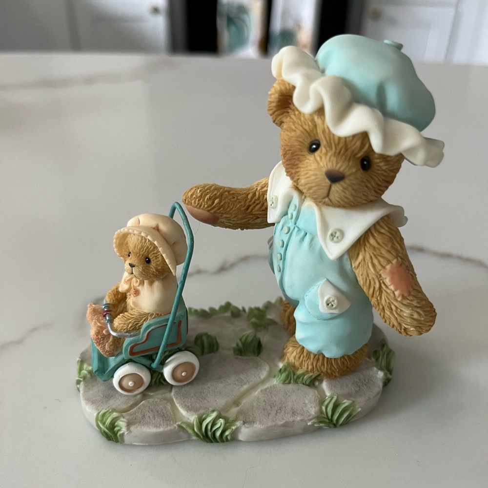 Cherished Teddies - Lucinda